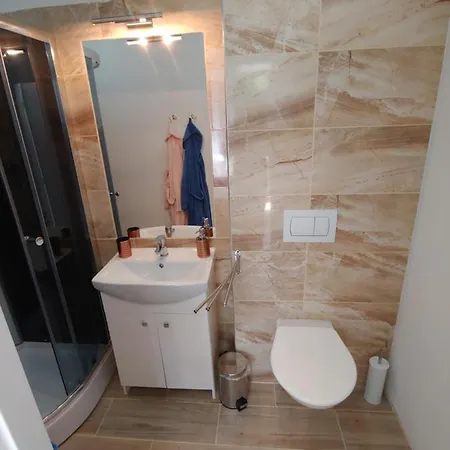 Nad Zlíchovem 2* Praga